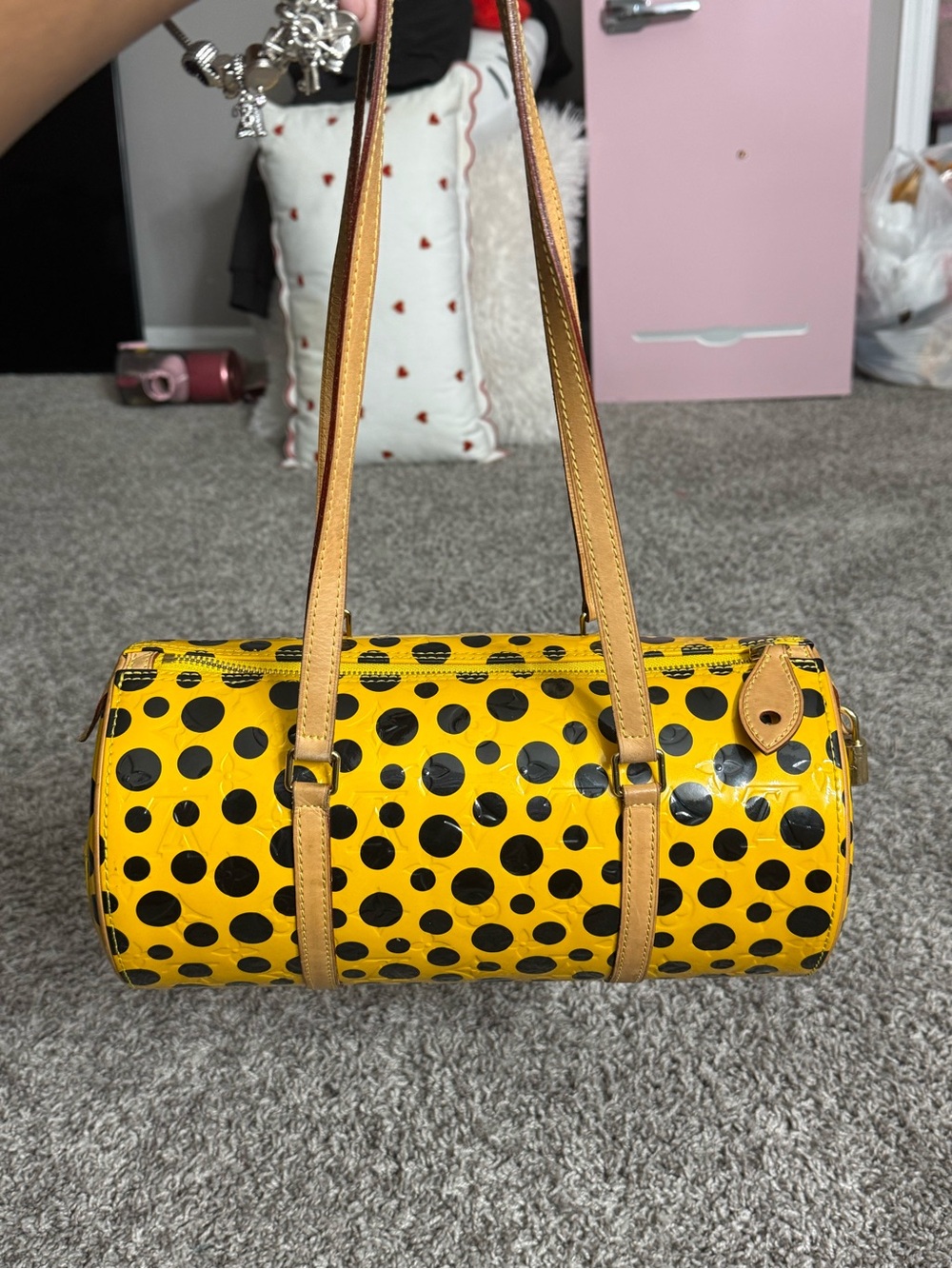 Louis Vuitton × Yayoi Kusama
2012 Papillon Infinity Dots shoulder bag.